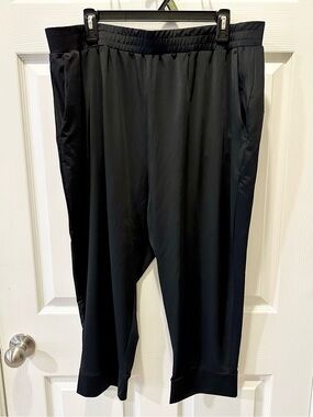 Nike 1X Flow Lux Loose Fit Black 7/8 Length Training Pants NWT